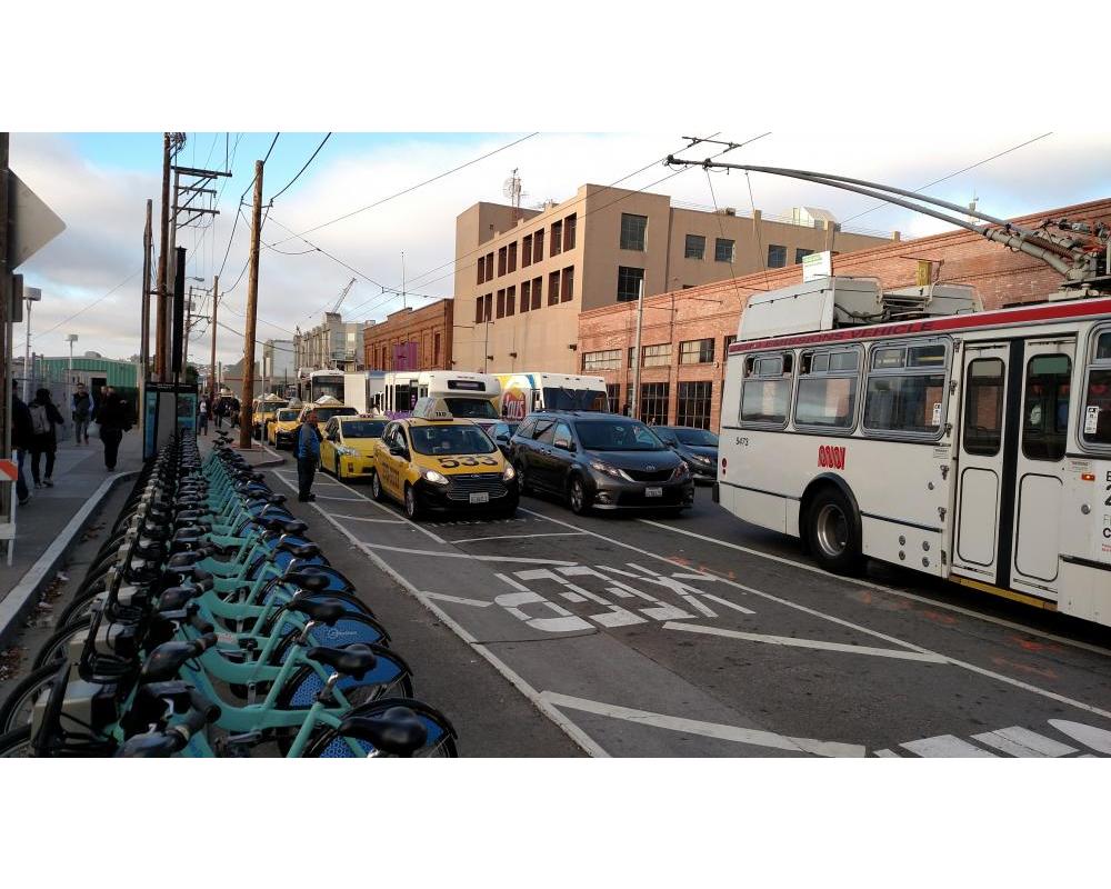 Photo of Townsend Street congestion - November 2016 with many vehicles stopped in the bike lane